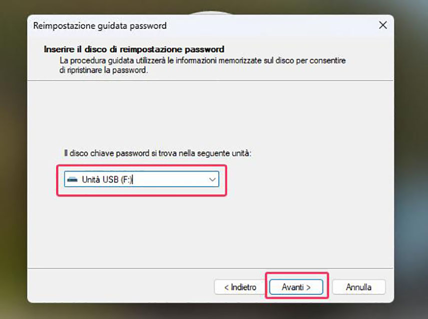 Seleziona l’unità di recupero password e clicca su Avanti